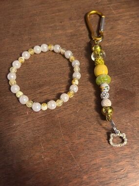 💛Yellow and Pearl Beaded Stretch Bracelet